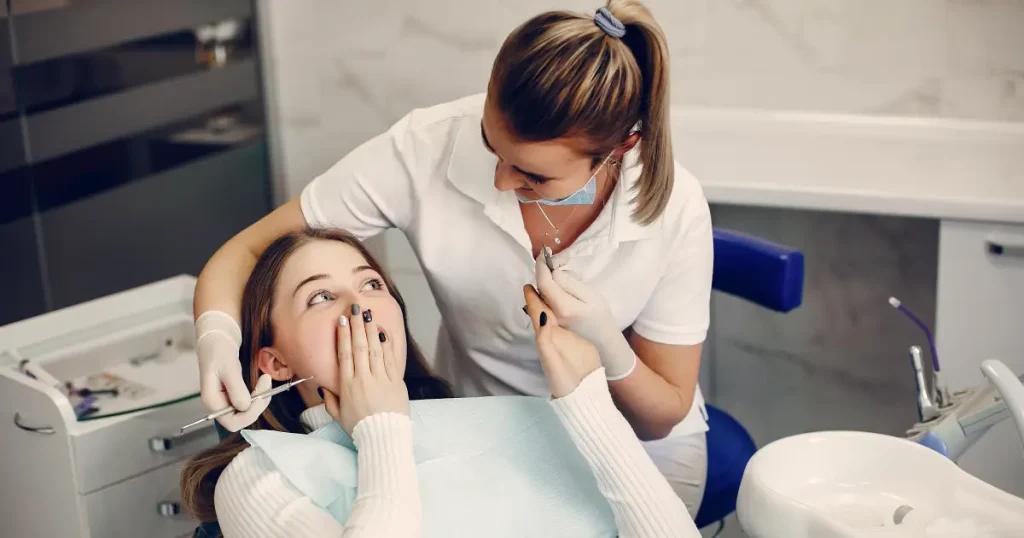 How long to save a knocked-out tooth - Fairfield emergency dentist